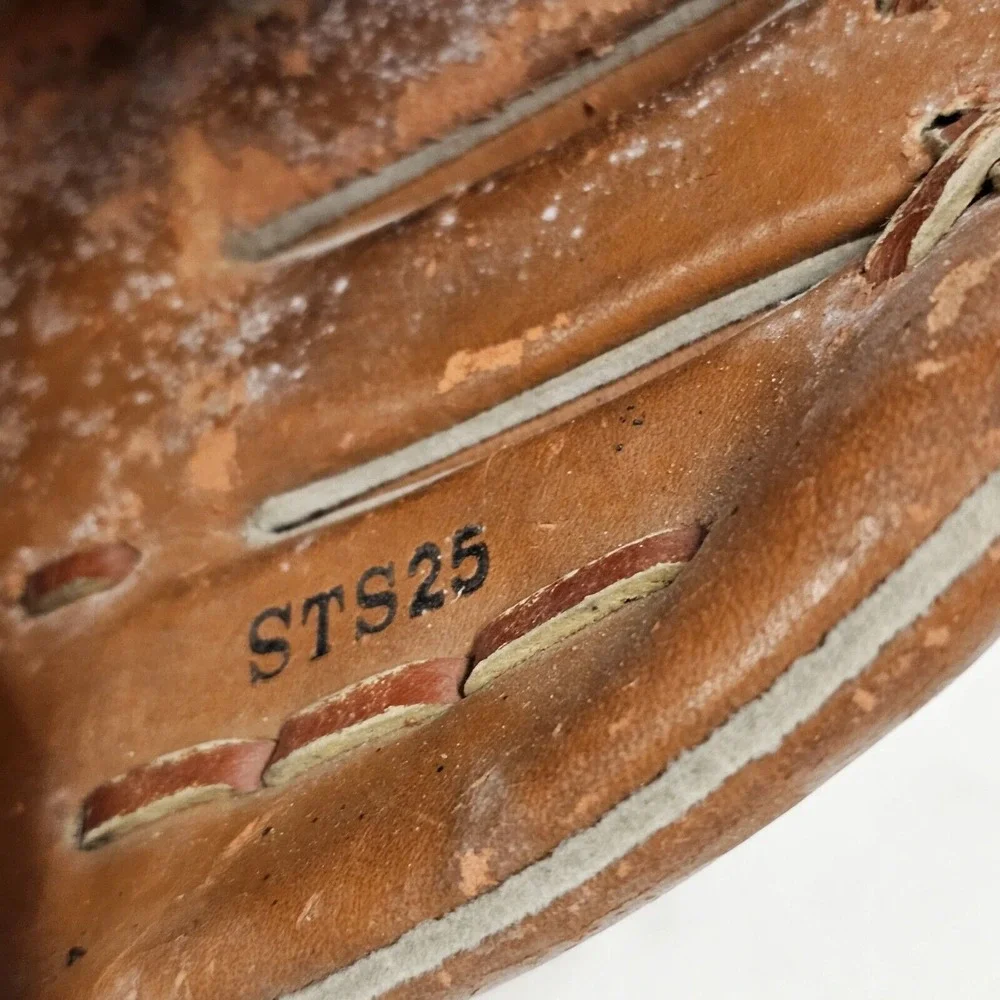 Spalding 10'' Stadium‎ Series Youth Baseball Glove Right Hand Throw STS25